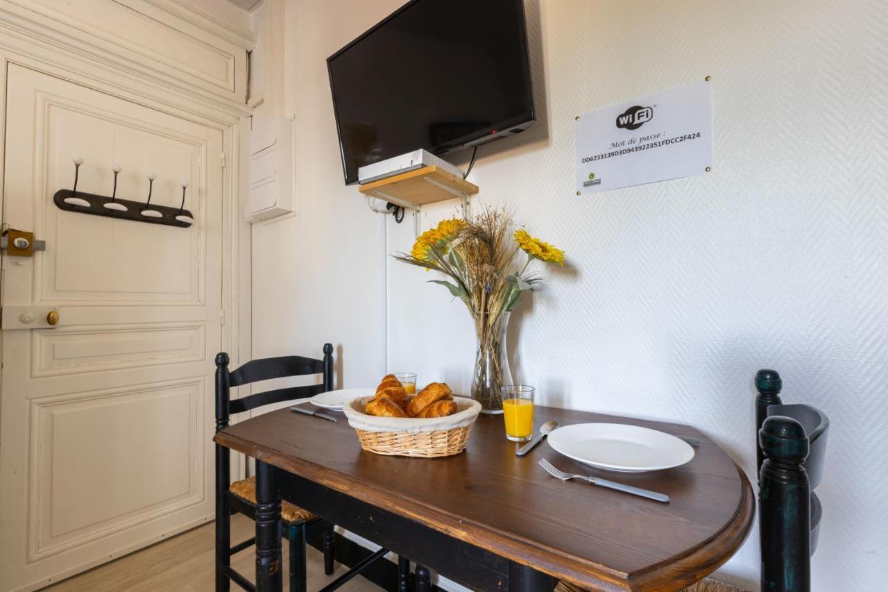 Le Studio D'Isa Seigy Bagian luar foto